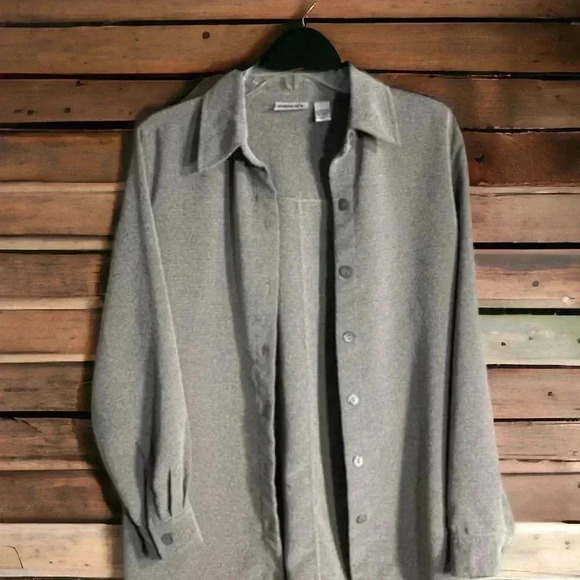 Chico's size 1 women's dark tan button up shirt.  100% polyester. - Picture 2 of 3